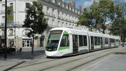 CAF consolidates its position in France with the rehabilitation of 43 trains for Paris